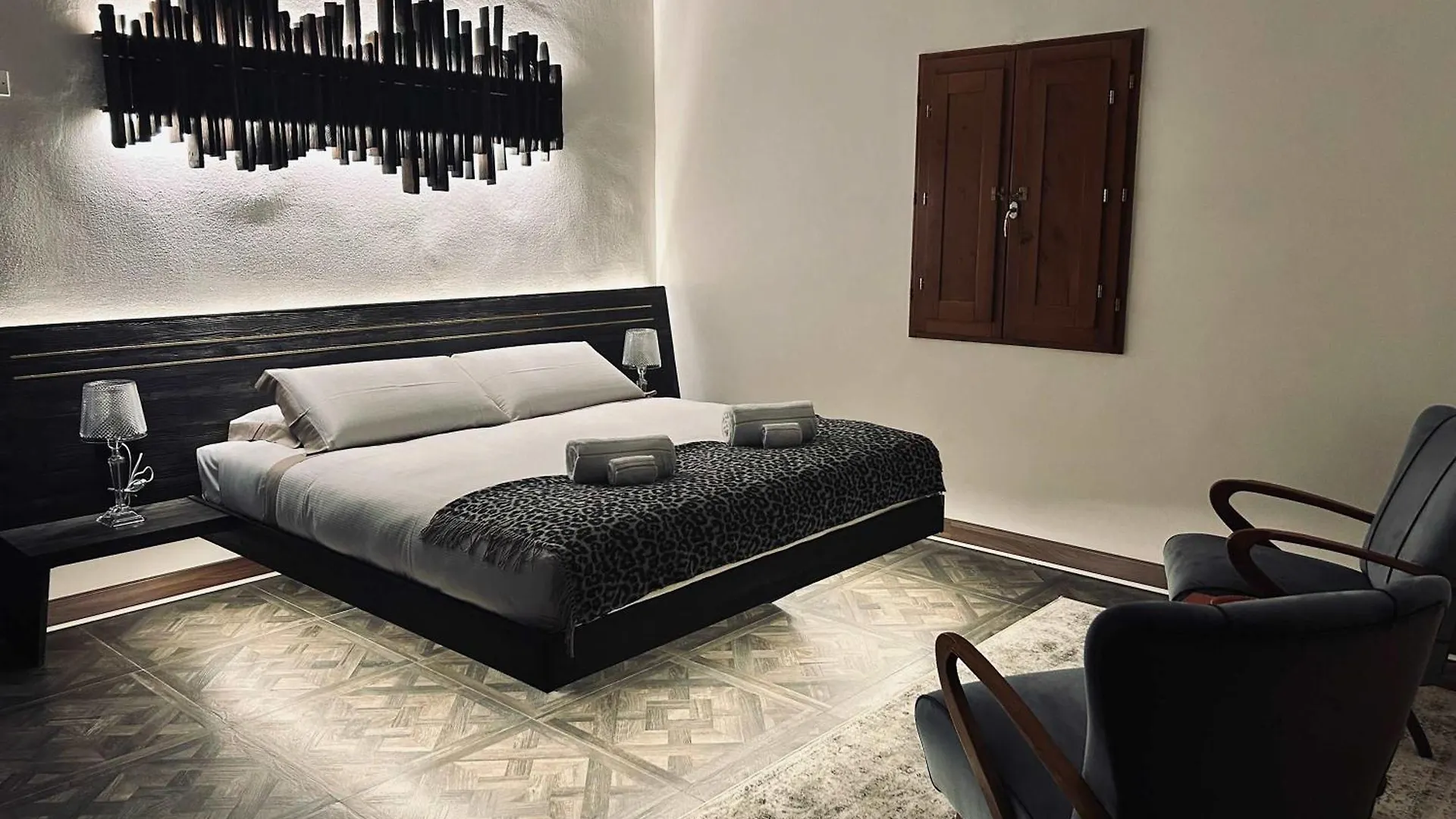 Opus Firenze Santa Croce Family Room